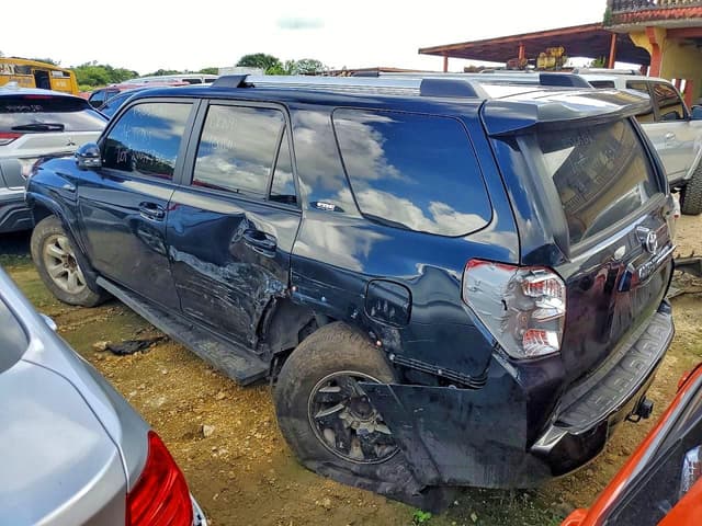 2023 Toyota 4Runner Sr5 фото 2