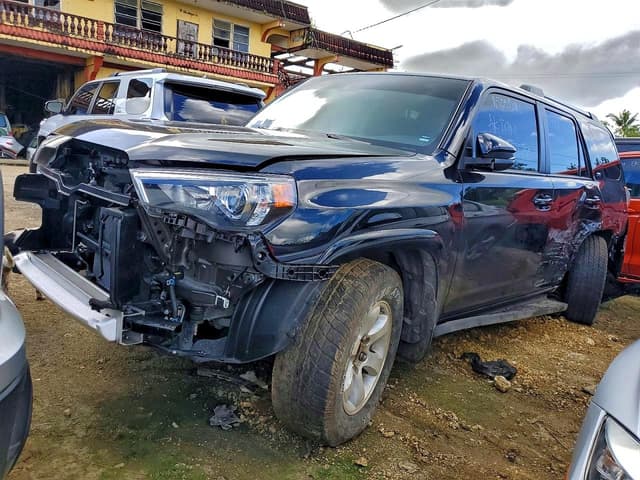 2023 Toyota 4Runner Sr5 фото 1